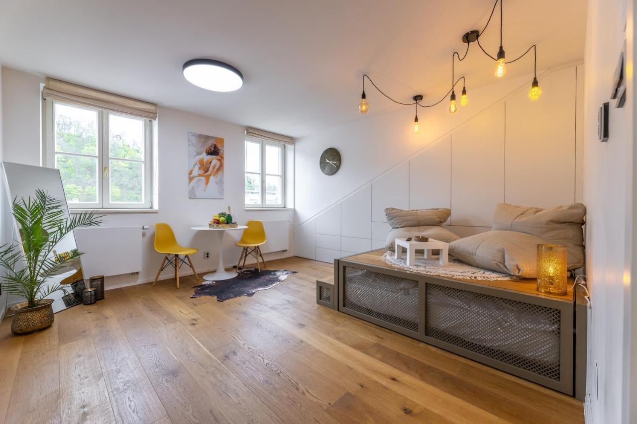Luxurious, Charming Studio Perfect For Couples Prague Exterior photo