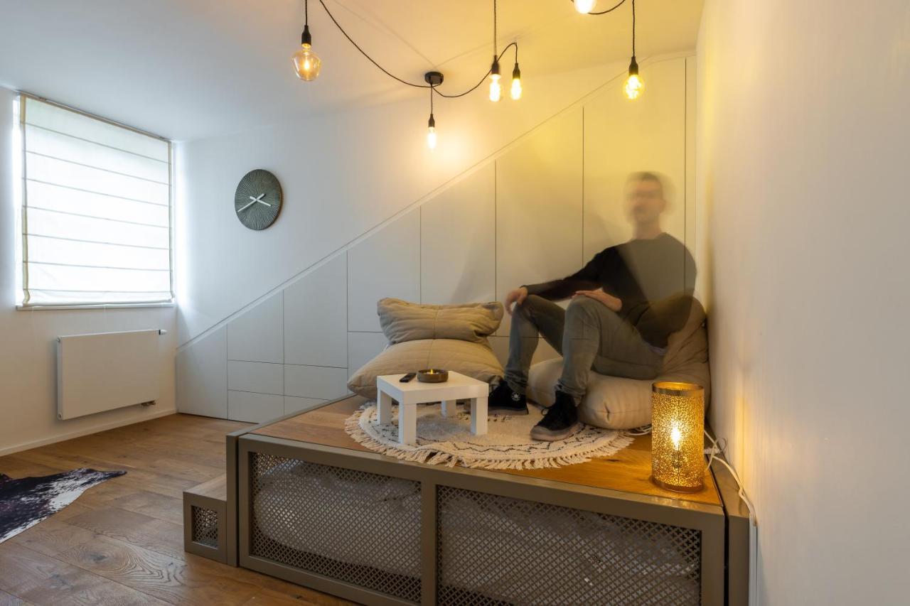 Luxurious, Charming Studio Perfect For Couples Prague Exterior photo