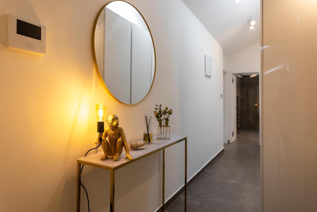 Luxurious, Charming Studio Perfect For Couples Prague Exterior photo